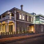 Pengenalan Industri Pintu dan Tingkap: Kecenderungan, Bahan & Wawasan Pasaran