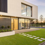 Complete Guide to Choosing Doors and Windows: 7 Key Elements for Enhancing Home Comfort and Energy Efficiency