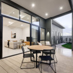 Analisis Kecenderungan Pembangunan Industri Pintu dan Tingkap Malaysia｜Mengapa Semakin Banyak Keluarga Memilih Pintu dan Tingkap Aluminium?